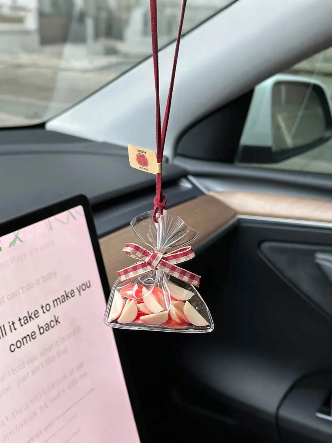 귀여운 사과 가방 자동차 장식품, 투명한 캔디 스타일, 백미러/핸드백 장식품, 빨간색 체크무늬 리본, 스타일리시한 열쇠고리, 휴일 크리스마스