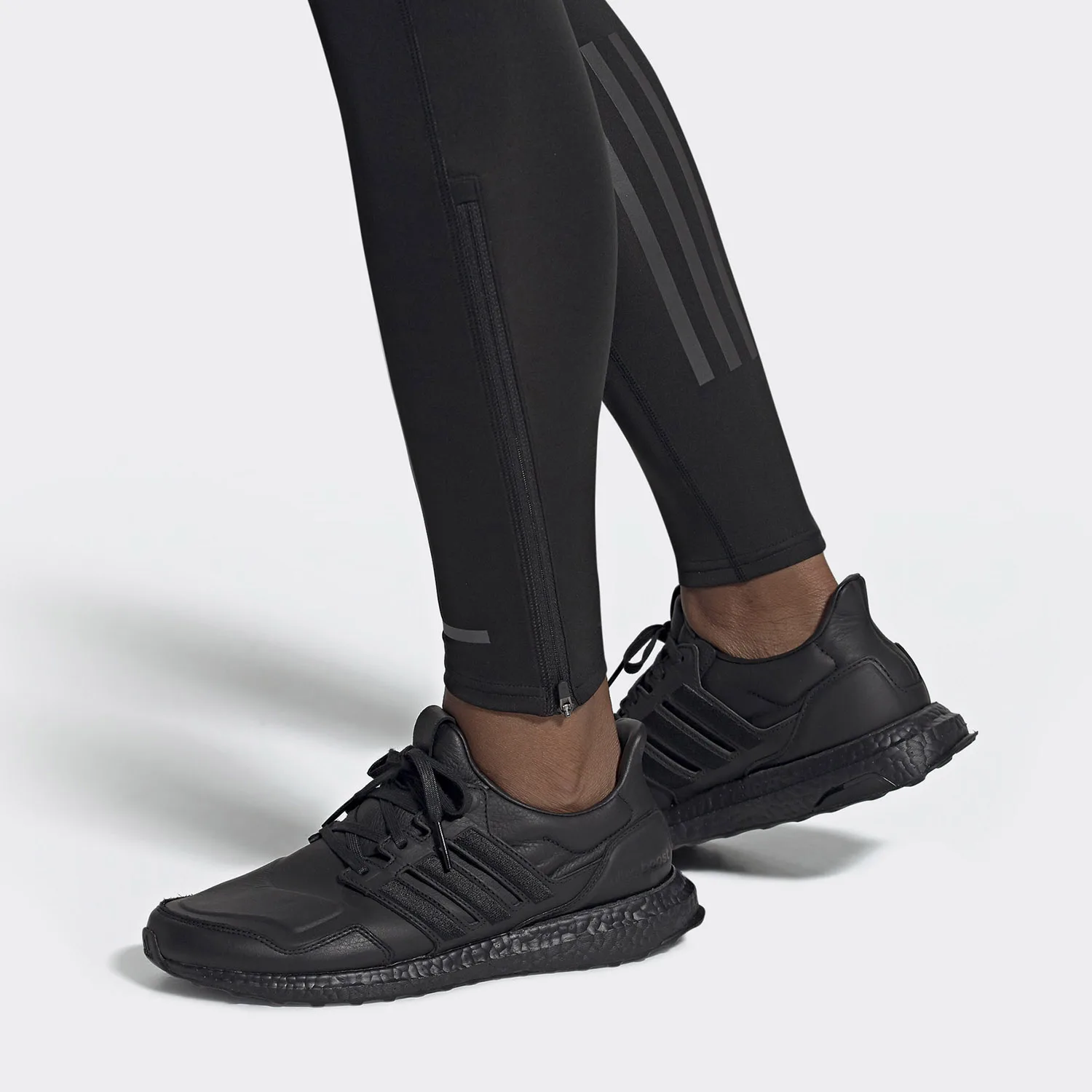 

Официальные осенние мужские и женские модные износостойкие кроссовки Adidas с мягкой подкладкой EF0901