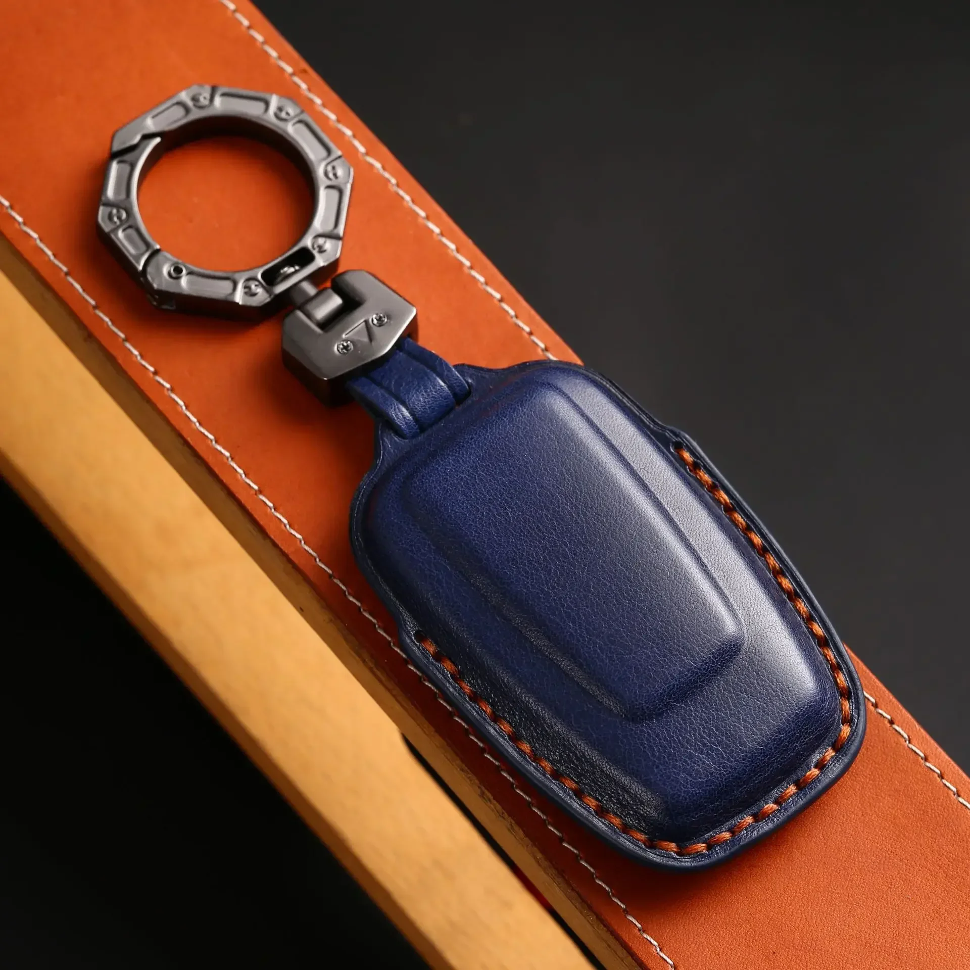 

For Toyota CHR Camry Prius Land Cruiser Prado Furniture Corolla Yaris RAV4 Highlander Leather Car Key Fob Case Cover Accessories