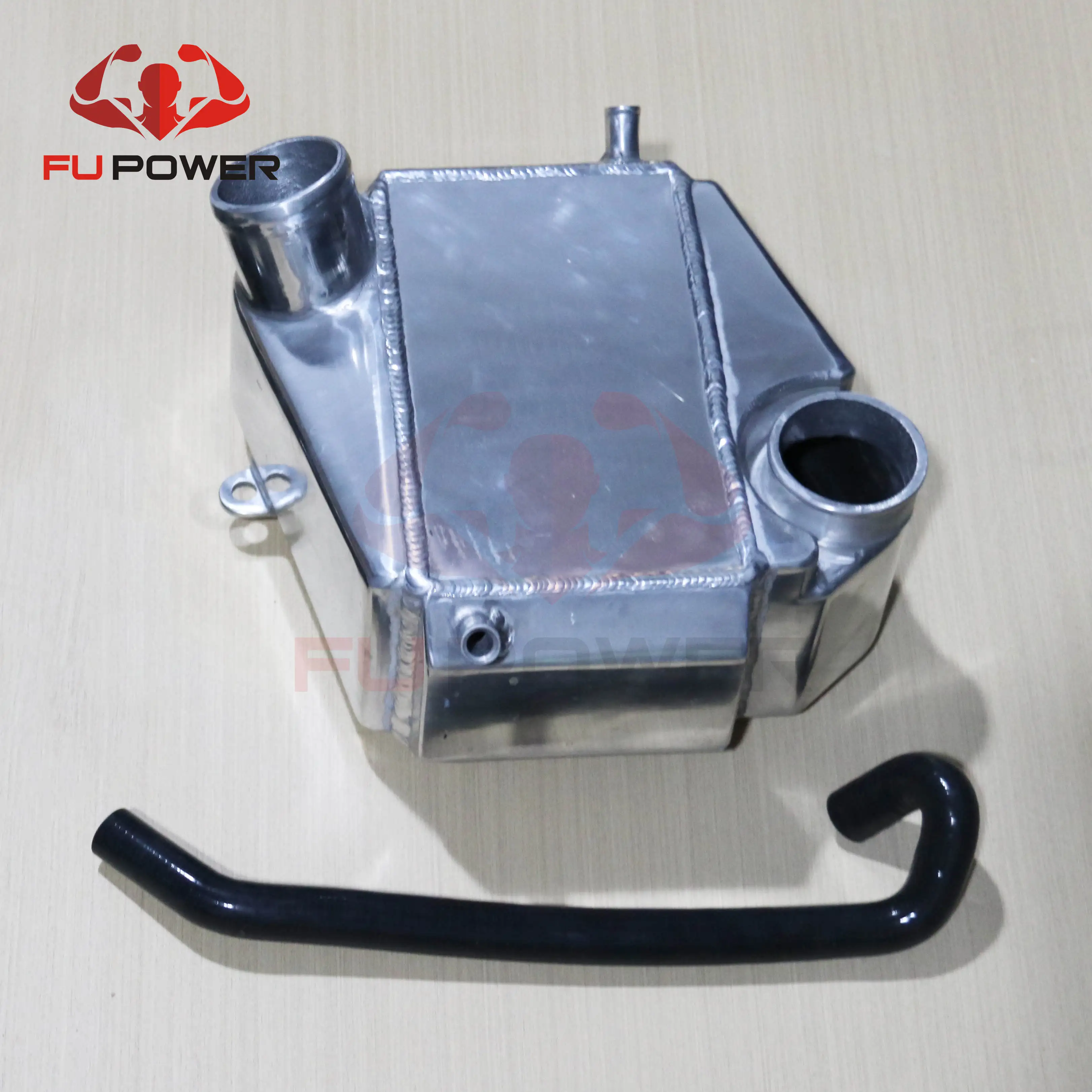 

ВЕРХНИЙ ВОЗДУШНЫЙ ОХЛАЖДАТЕЛЬ для FORD 6,7l F250 F350 F450SD 2017-2019 HC34-6K775-CB