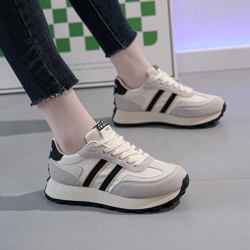 Damskie wiosenne letnie nowe modne buty w stylu Casual sznurowane buty sportowe na świeżym powietrzu dla kobiet wygodne wszechstronne obuwie sportowe