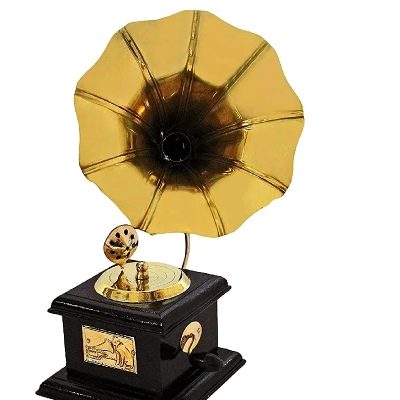 Gramophone for home decoration Nautical antique displays Dining table decoration Living room decoration