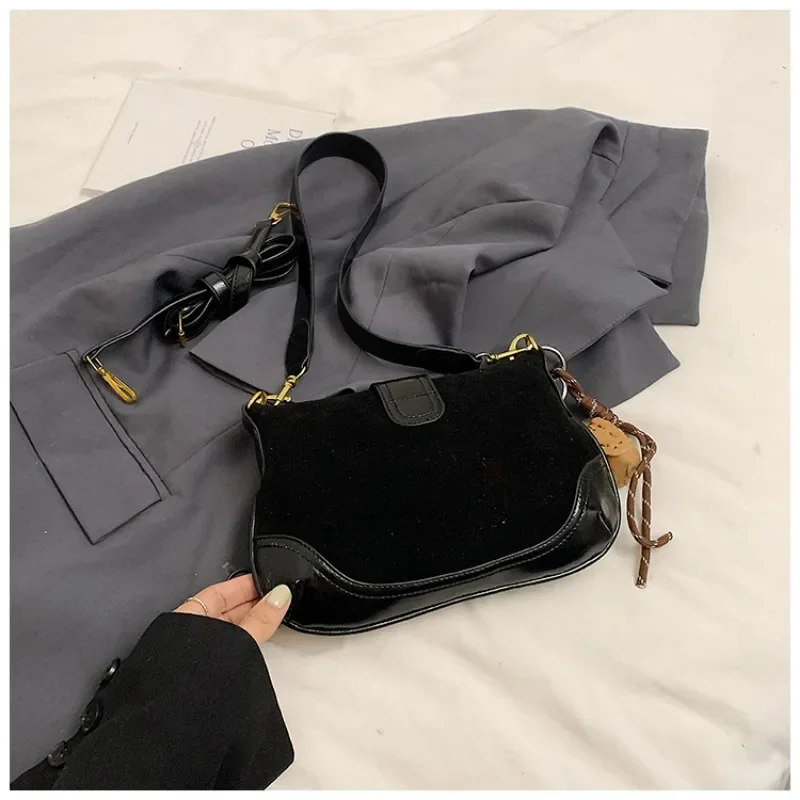 Buckle Sewing Fashion Faux Suede Shoulder Bag Flip Solid Exquisite Crossbody Bag 2024 Hot Sale Bags for Women Bolsas Femininas