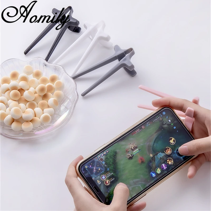 Newest Finger Lazy Chopsticks Clip for Eating Snacks Prevent Dirty Hands Finger Ring Chopsticks for Playing Computer Phone Game