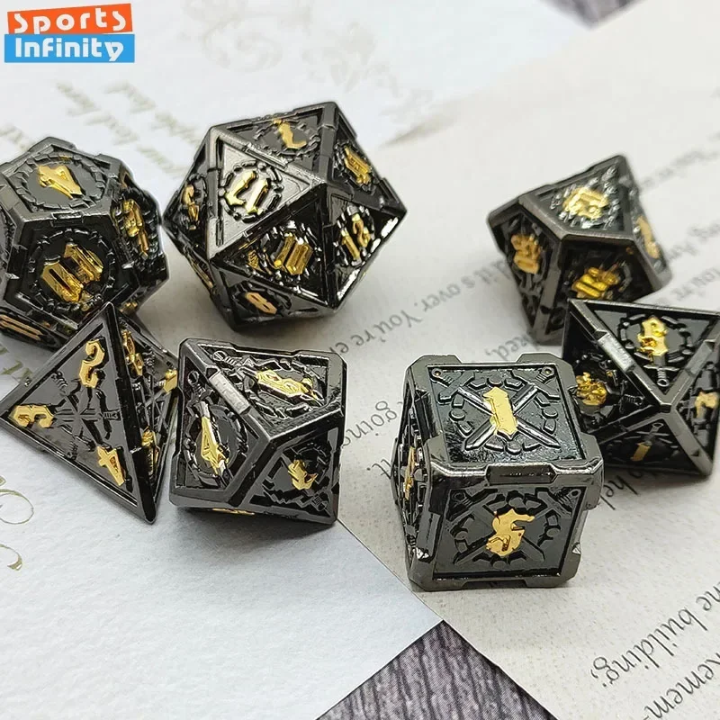 

7 шт., набор многогранных кубиков Dungeons and Dragons Cusdie Weapon DND, металлические кубики для ролевых игр, настольные игры Pathfinder MTG