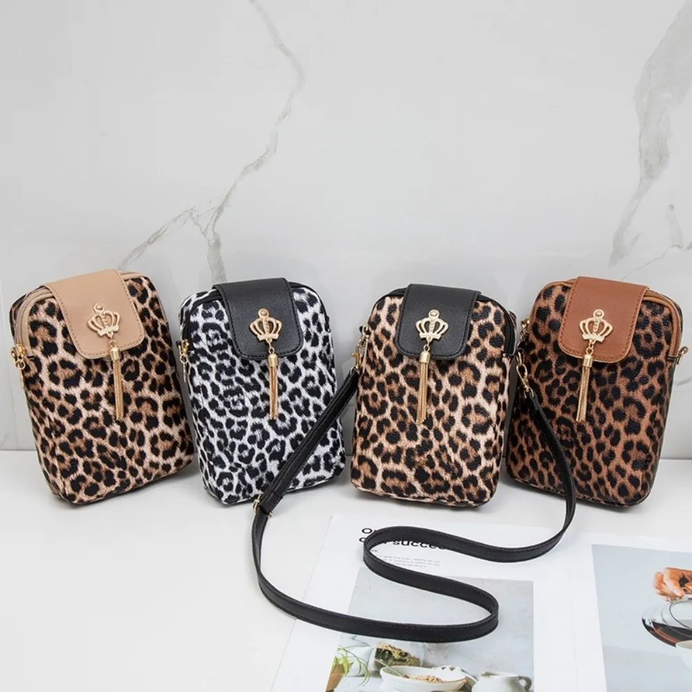New Leopard Print Phone Shoulder Bag Mini Casual Female Messenger Bag Niche Design with Pendant Crossbody Phone Purse