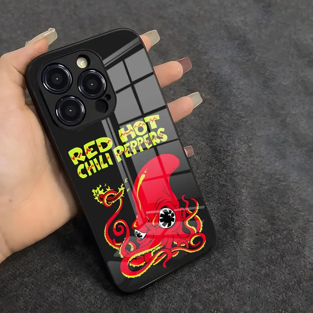 حافظة هاتف ريد هوت تشيلي بي بيبرز باند لهاتف آيفون 17 إير 16 إي برو ماكس 15 14 13 ميني 12 برو 11 ماكس بلس غطاء زجاجي أسود