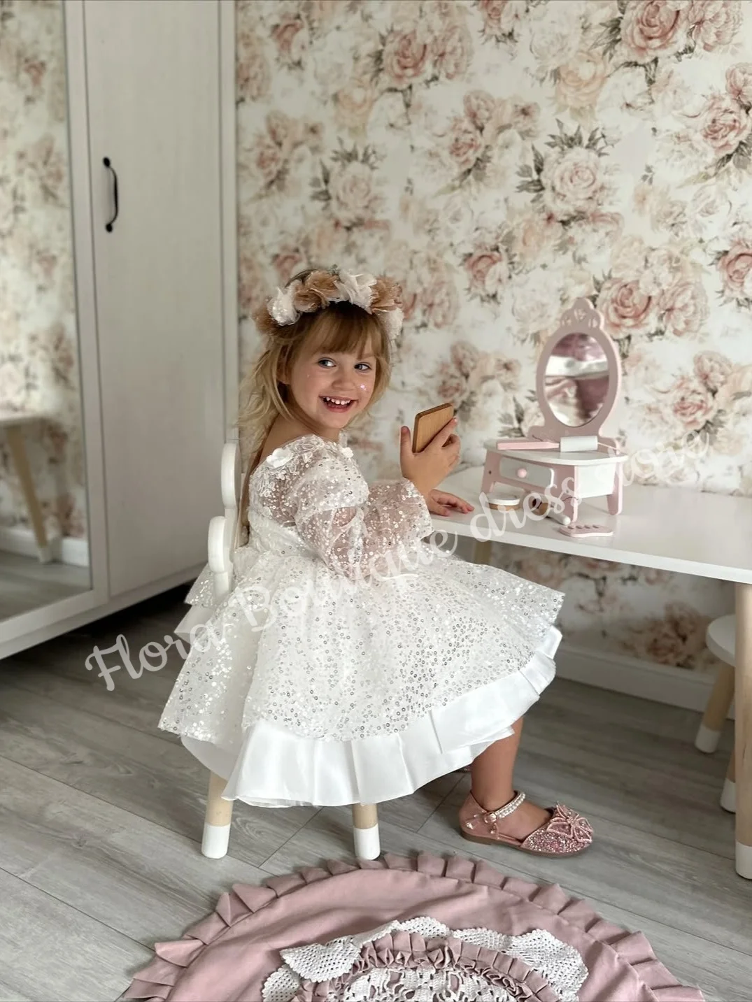 Personalizado mangas compridas elegante inchado lantejoulas fofo vestido da menina de flor para cerimônias de casamento recepções formais desempenho de dança