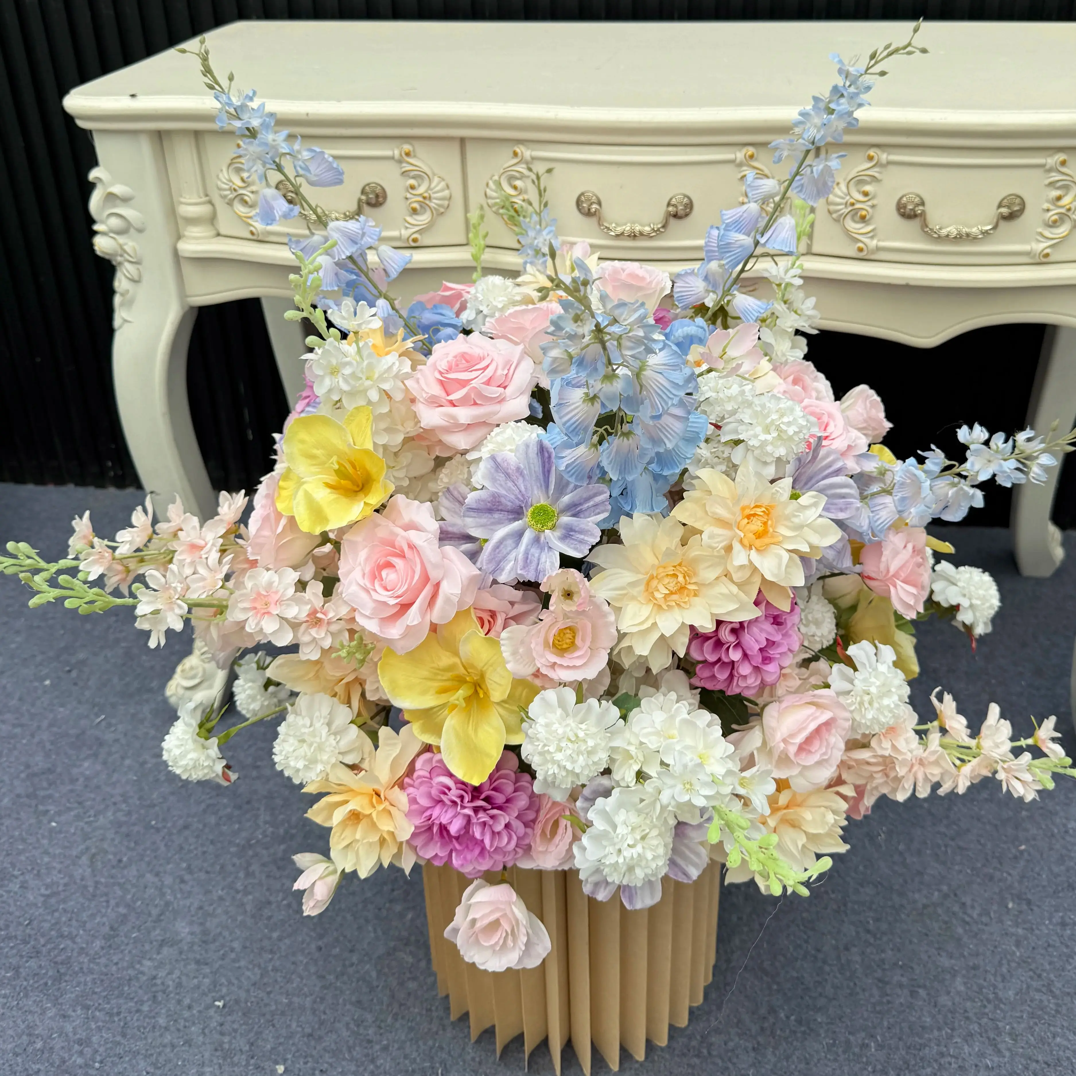 Aangepaste kunstbloem bal bruiloft decoratie tafel middelpunt huwelijk boeket weg lood zijden bloemen bal display rekwisieten