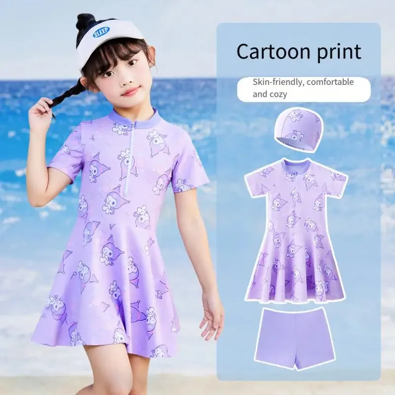 

Комплект для плавания Kuromi: купальник и шапочка, платье Sanrio для девочек, детская одежда с мультяшным принтом, летняя юбка-купальник, свежий и милый дизайн.