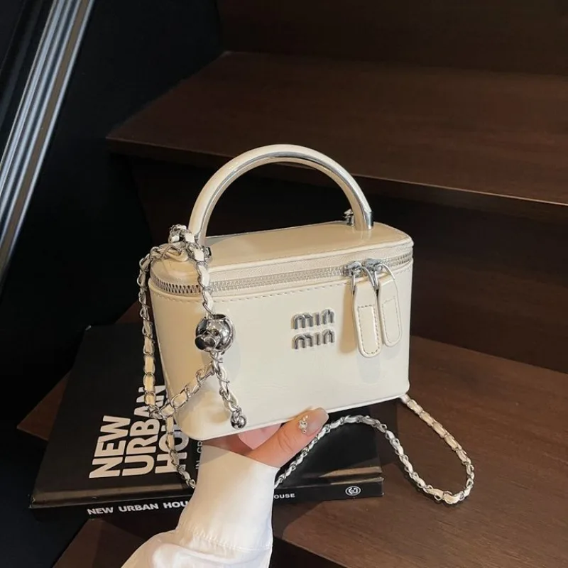 

French Style Women's Shoulder Bag Luxury High-end Gift Business Tote 2025 New Minimalist Design Commuting Solution