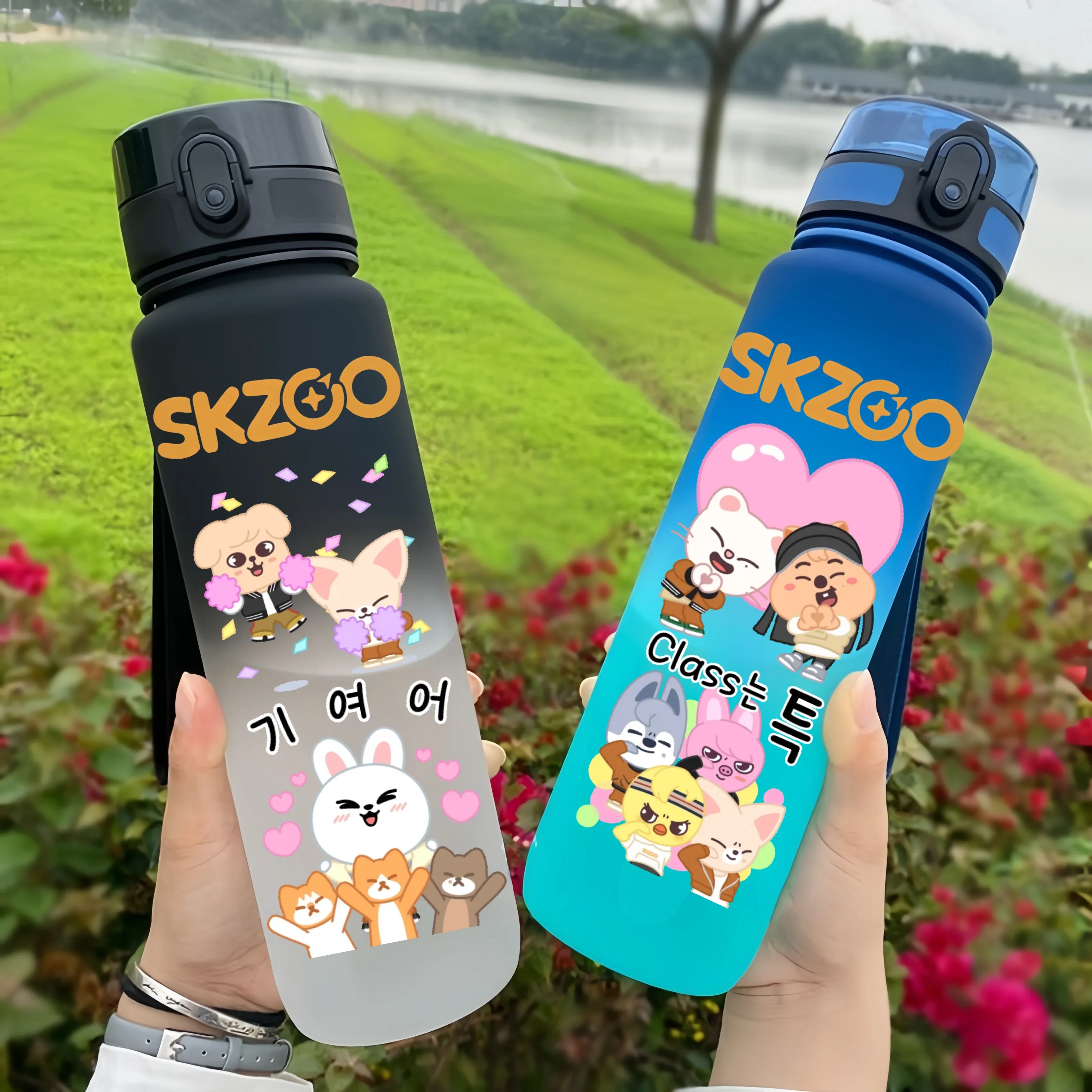 Skzoo 650ml Anime Characters Portable Water Cup Large Capacity Outdoor Sports Plastic Leak-proof Water Bottle Children\'s Gift