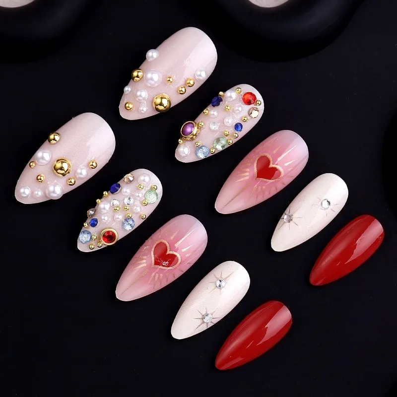 24 Uds. De uñas postizas de almendra roja de San Valentín para mujer, estrella dorada brillante, corazón, diamantes de imitación coloridos, prensa dulce francesa en uñas postizas