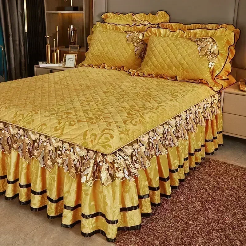 Plush Golden Winter Warm Bedspread on The Bed Thickened Bed Skirt-style Embroidery Cotton Luxury Queen King Size Bedding Set