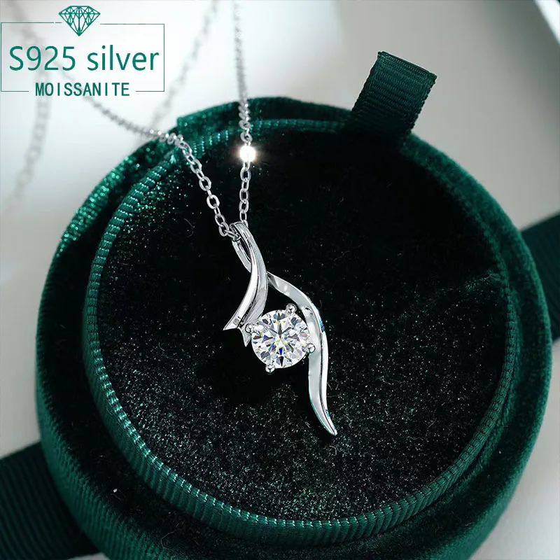 

1ct 925 sterling silver classic four-claw moissanite pendant plated pt950 simple and fashionable moissanite necklace for women t