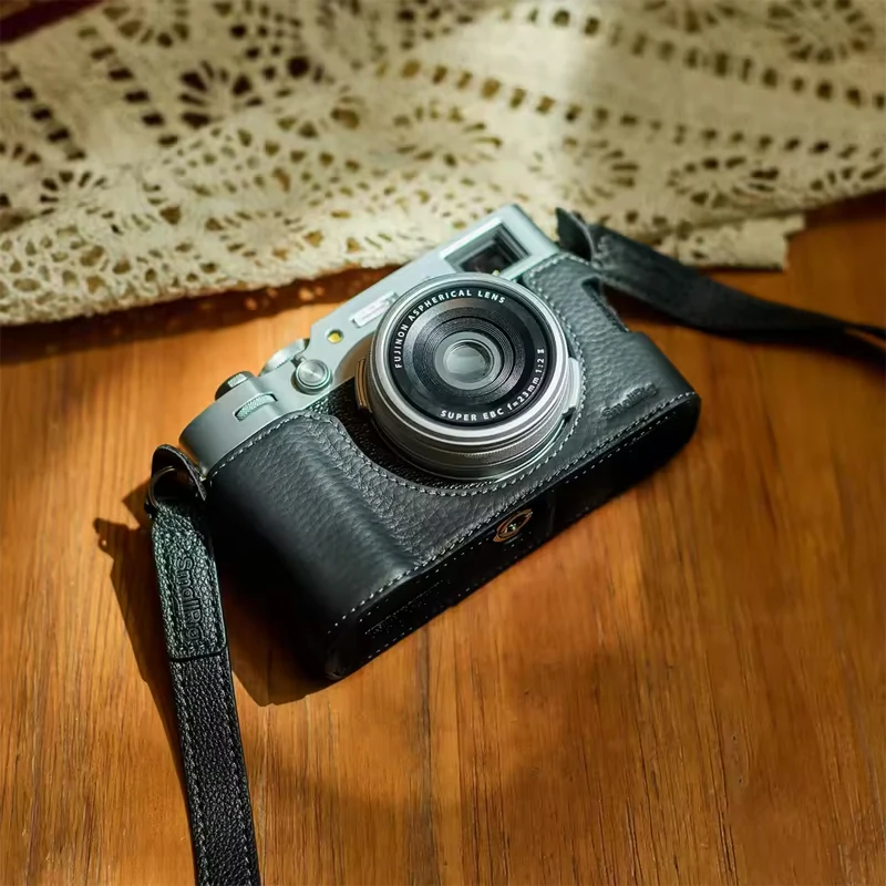 Kit de meia capa de couro SmallRig para câmera FUJIFILM X100VI com alça de ombro, botão de liberação do obturador de sapata -4558/5622