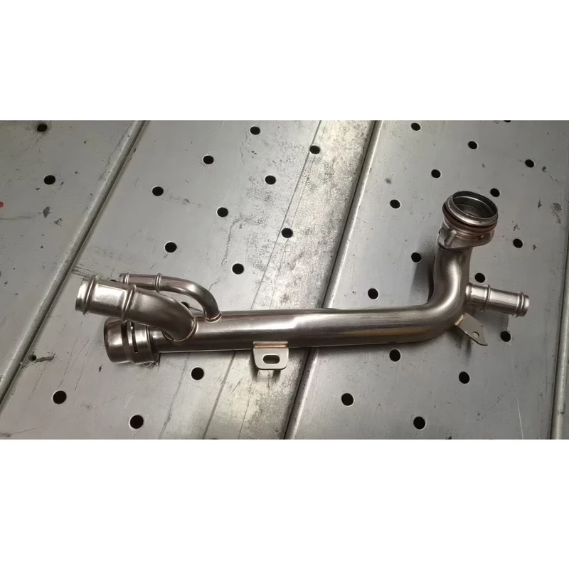 

Steel Car Engine Coolant Radiator Hose New Cooling System Accessory Water Pipe A2642008600 for M 264 Engine Mercedes-Benz E