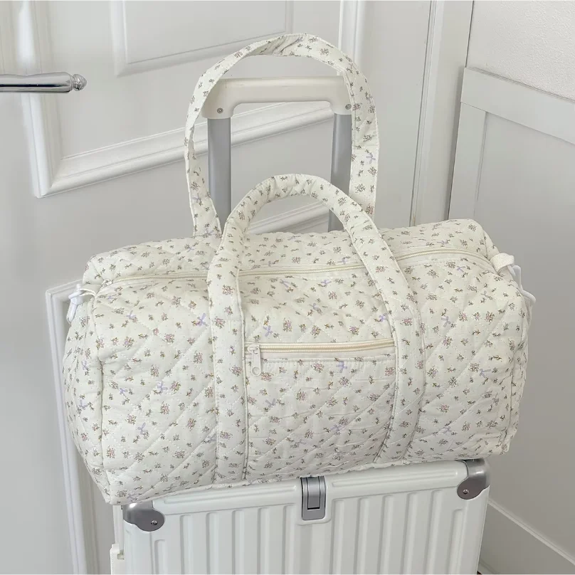 Lightweight Large Capacity Floral Quilted Travel Bag Handheld Diagonal Boston Bag Version Ins Fresh Sweet Cotton Bag