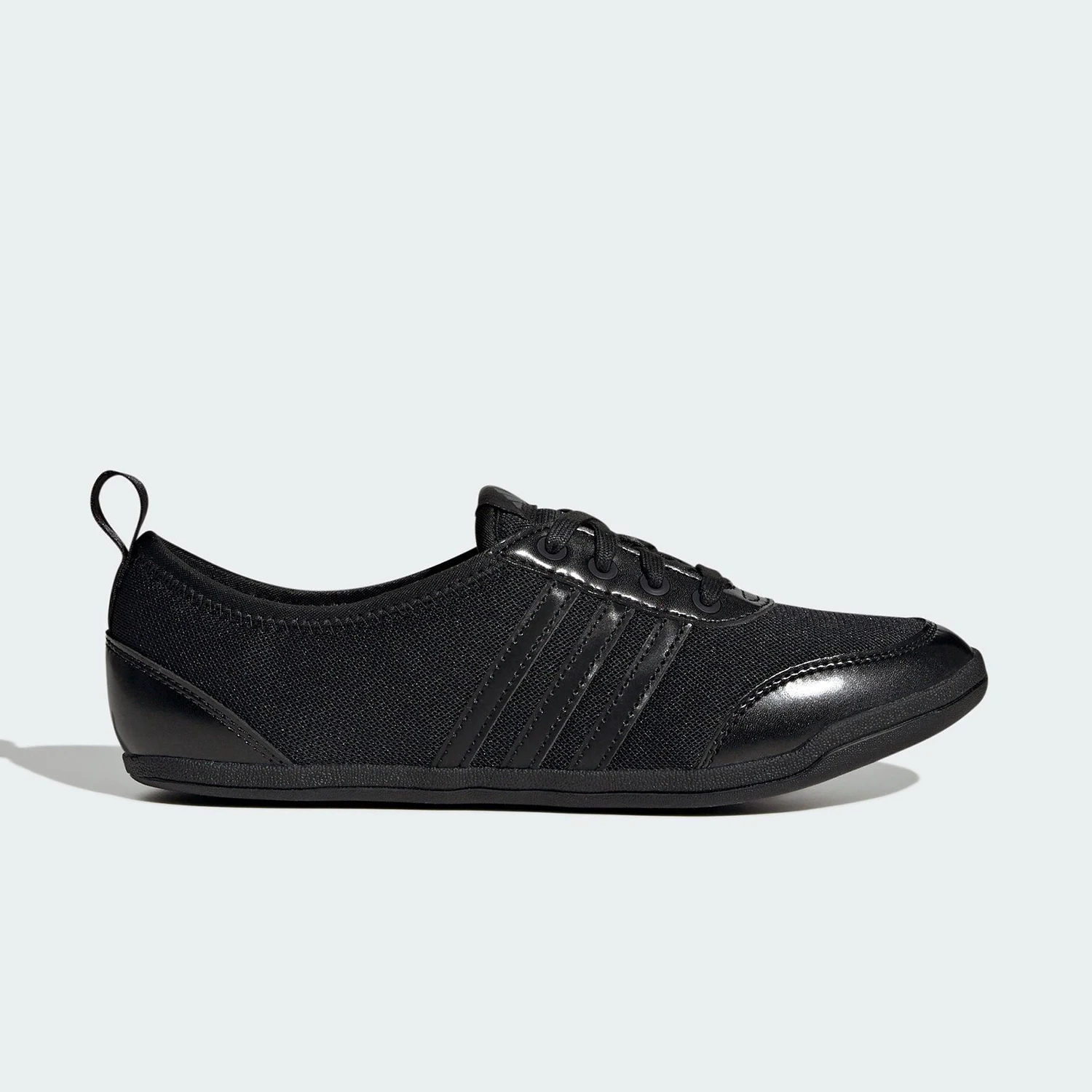 

Adidas оригинальные женские повседневные классические спортивные туфли на тонкой подошве с низким верхом 2025 JR7318