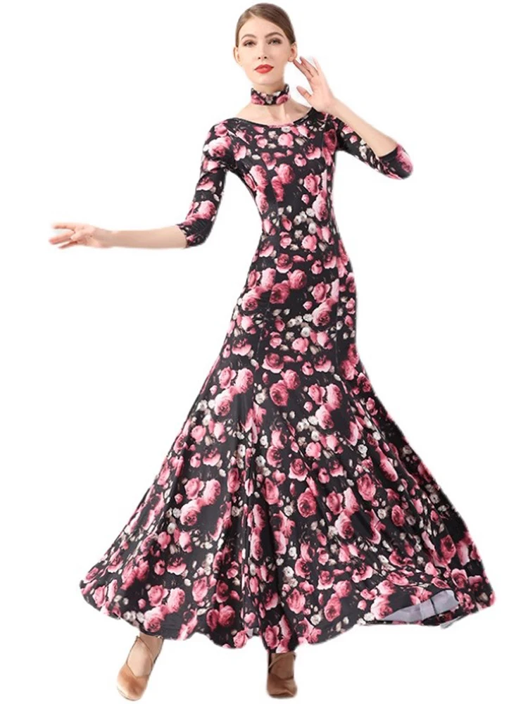 Nuovo abito da ballo standard con stampa floreale a mezze maniche per le donne Abito da ballo flamenco Valzer Costumi di danza spagnola Abito da ballo