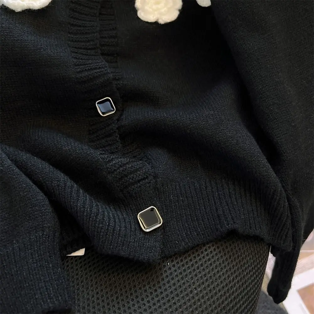 Spring Autumn New Women\'s Black Sweater With Flowers Knitted Cardigan