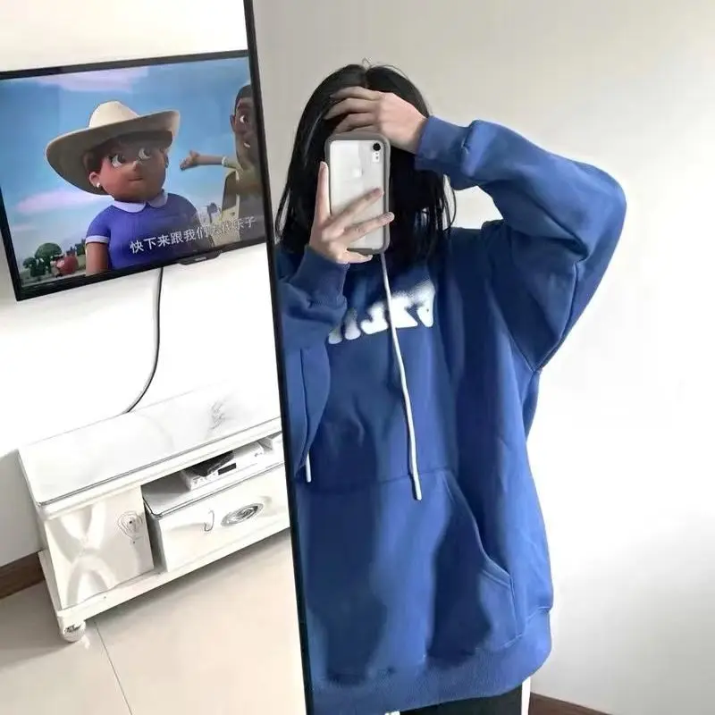 フード付きパーカー ジップアップ 2000年代 エモ 女性用 ベージュ トレンド Ootd インヴィエーロ ニューバトップ カプチャ モダ ウルバナ エスタンパダ ディバーテッド ステッチ