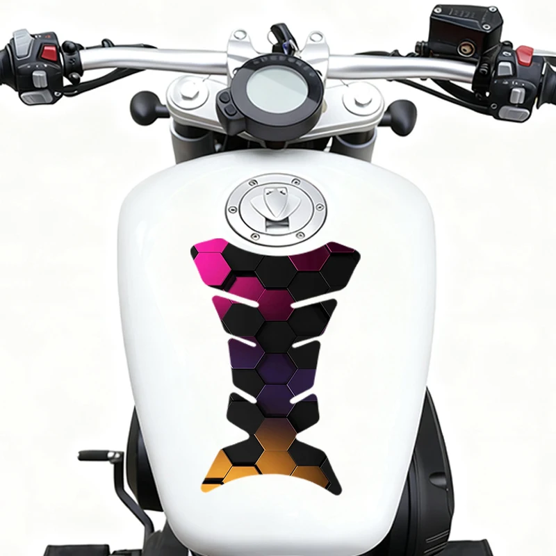 

2 штуки в комплекте, наклейка на топливный бак мотоцикла, шестиугольная градиентная пленка с защитой от царапин, защитная наклейка из винилового материала