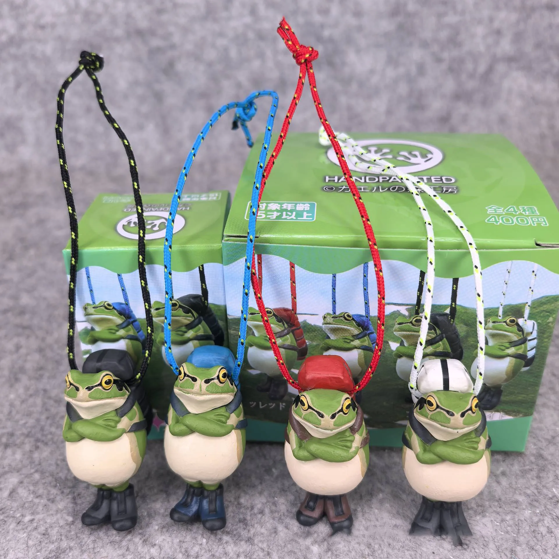 

Лягушка Лес Безопасный Ремешок Лягушки Путешествие Приходит Дома Кулон Таинственная Слепая Коробка Подарки Игрушечная Модель Аниме Фигурка Соберите Украшения