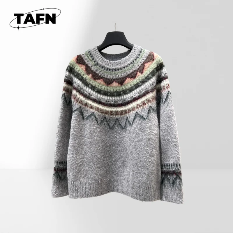 

Casual & Cozy Knit Sweater for Women, for Layering in Winter Timeless Style for Every Wardrobe Fashionable for Winter AI1598