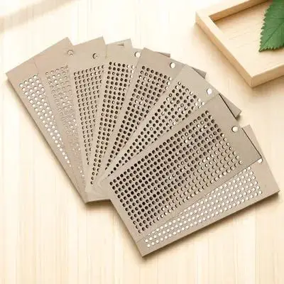 

16Pcs Hollow-Out Wooden Bookmarks DIY Cross Stitch Blank Craft Kit for Books Scrapbooks Hand Accounts Student Study Tools