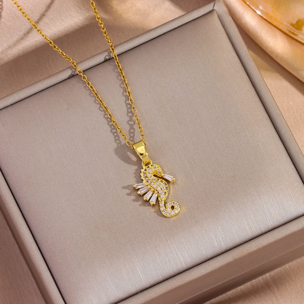 Neue 18K Gold Überzogene Zirkon Kristall Seepferdchen Anhänger Halsketten Für Frauen Weibliche Täglichen Verschleiß Edelstahl Hals Kette schmuck