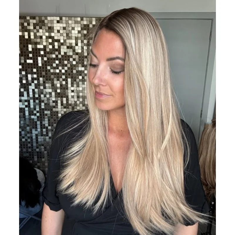 

High Quality Synthetic Layered Straight Ashy Blonde Mixed Brown Highlights Straight Wig Free Part Natural Ombre Ash Blonde Wig