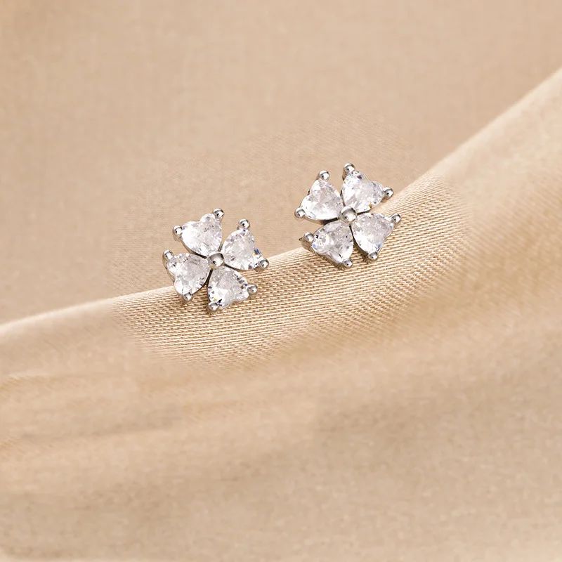 Metiseko 925 أقراط فضة واضحة زركون أقراط ماجيك أربع أوراق البرسيم مطلي البلاتين للنساء محظوظ لطيف 2022