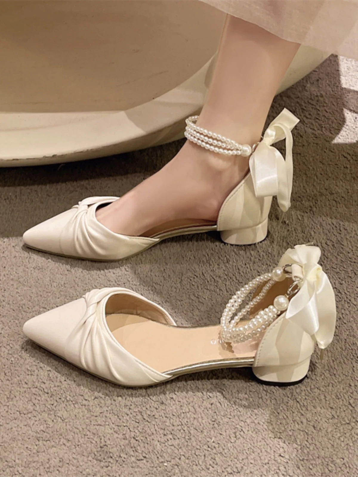 2023 Summer Clear Heels Luxury Sandals Female Shoe Mary Jane Med Fashion Girls Spring Retro Pearl New Comfort Pointed Medium