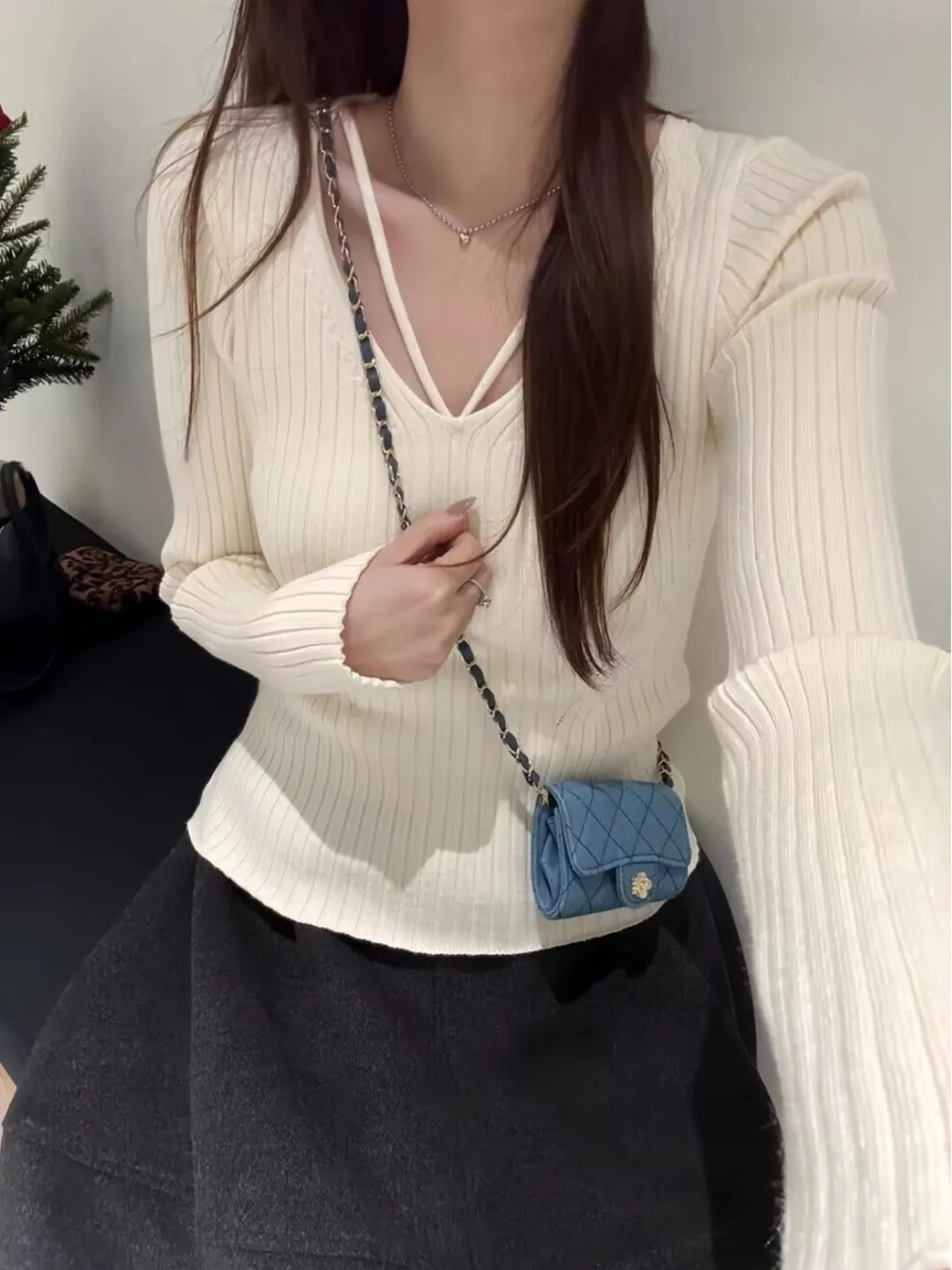 

Ele V-Ne Long Sve Knitted Sweater Women's Slim Fit Hollow Design Top Cotton Soft Warm Faion Autumn Winter New Arrival