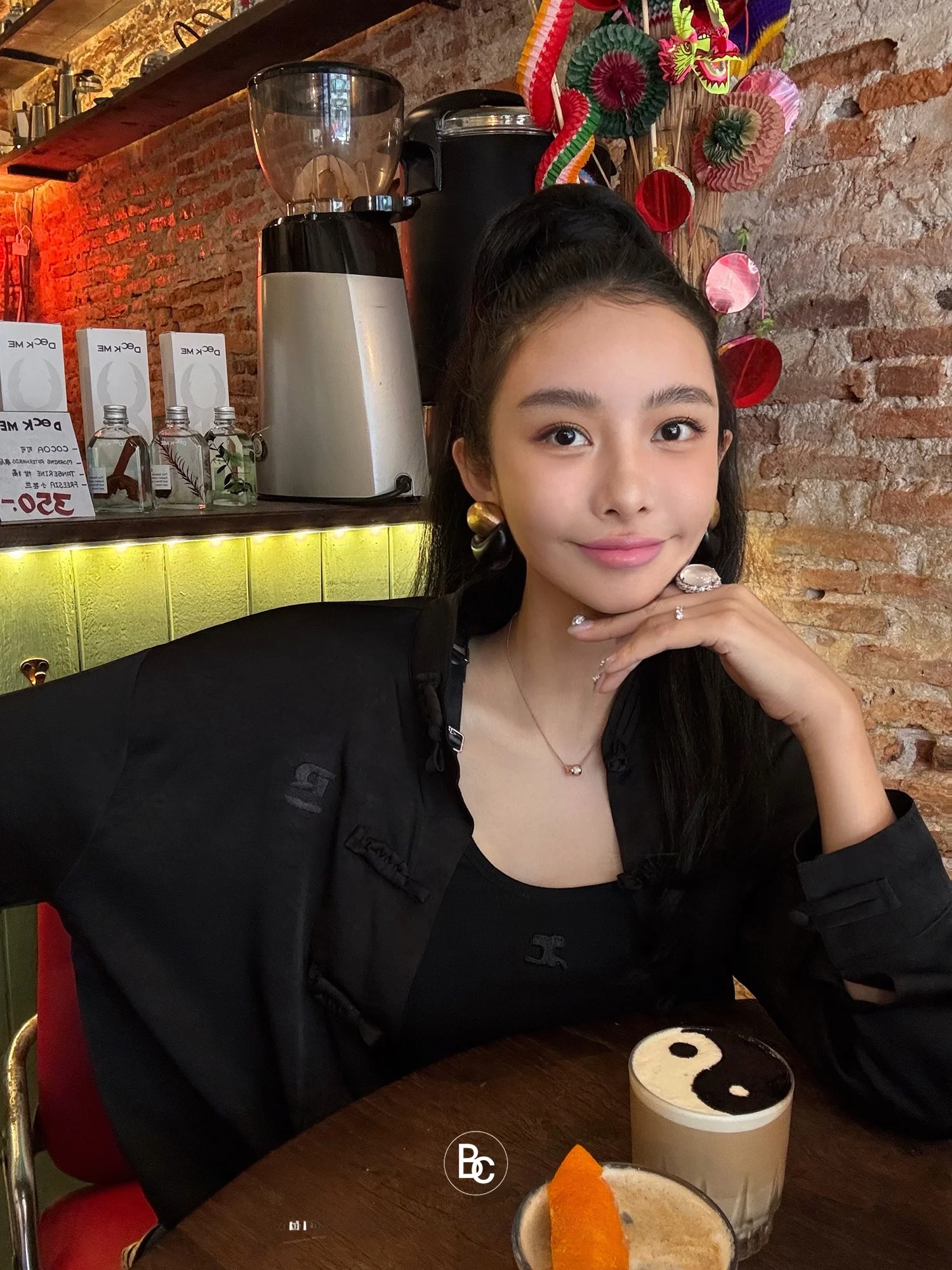 

Betchow Bla Embroidered Silk Satin Loose oulder irt New Chinese Sle Women's Busin Casual Long Sve round Ne Top