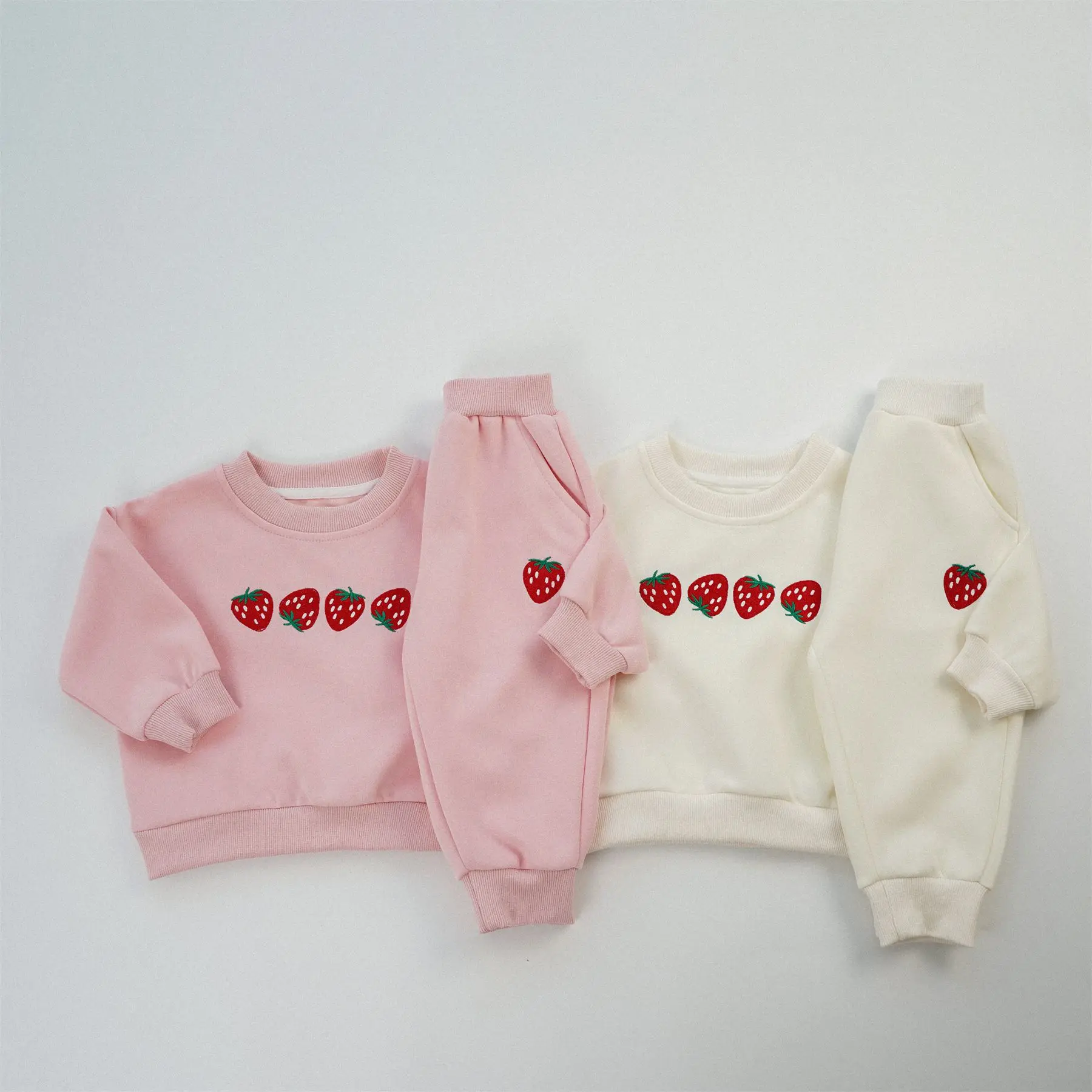 

2025 Spring New Children Long Sleeve Clothes Set Boys Girls Strawberry Embroidery Sweatshirt + Sweatpants 2pcs Suit Kids Outfits