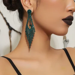 ใหม่หรูหราสีเขียวยาวพู่ต่างหูสําหรับเจ้าสาว Dangle ต่างหู Rhinestone ต่างหูงานแต่งงาน