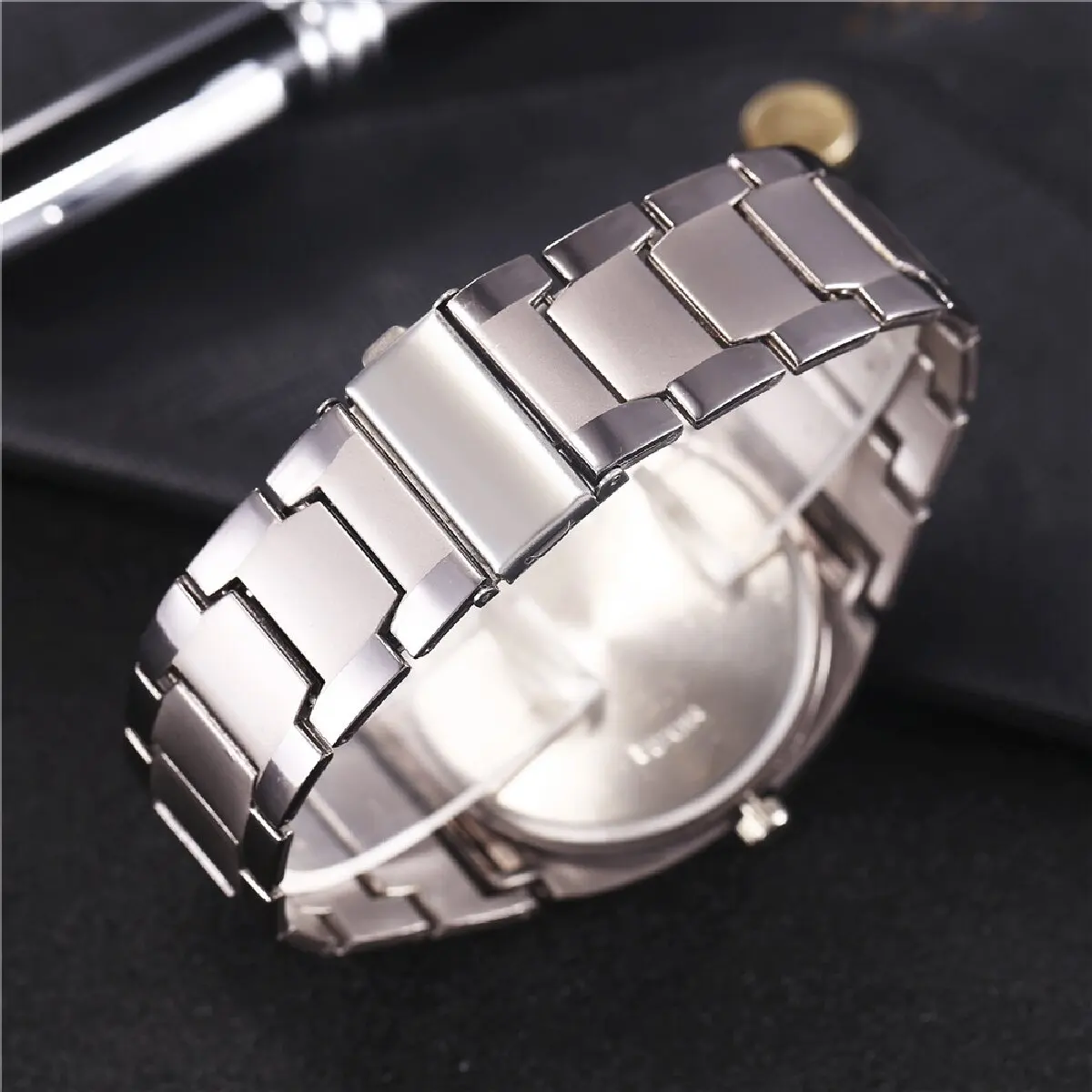 Wine Bucket Titanium Alloy Quartz Watch, Business Casual Steel Band, Edição masculina