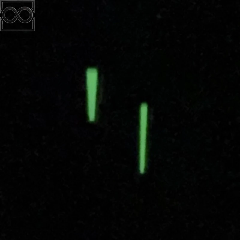 NOOKIDA NH35 シルバーシンプルなポリッシュ時計針グリーン発光フィット NH35 自動運動機械式時計アクセサリー