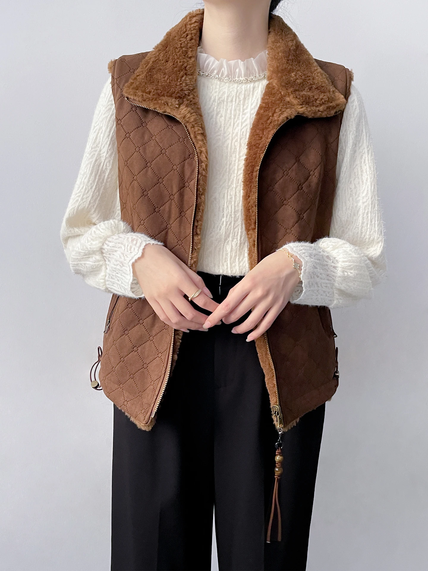 

Двусторонняя пушистая жилетка для женщин: модная многослойная теплая майка-топ в корейском стиле для повседневной носки, утепленная, ветрозащитная, короткая