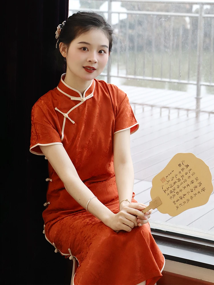 

Красное традиционное свадебное платье с полным раскрытием, тонкое, из легкой ткани, идеально для лета.