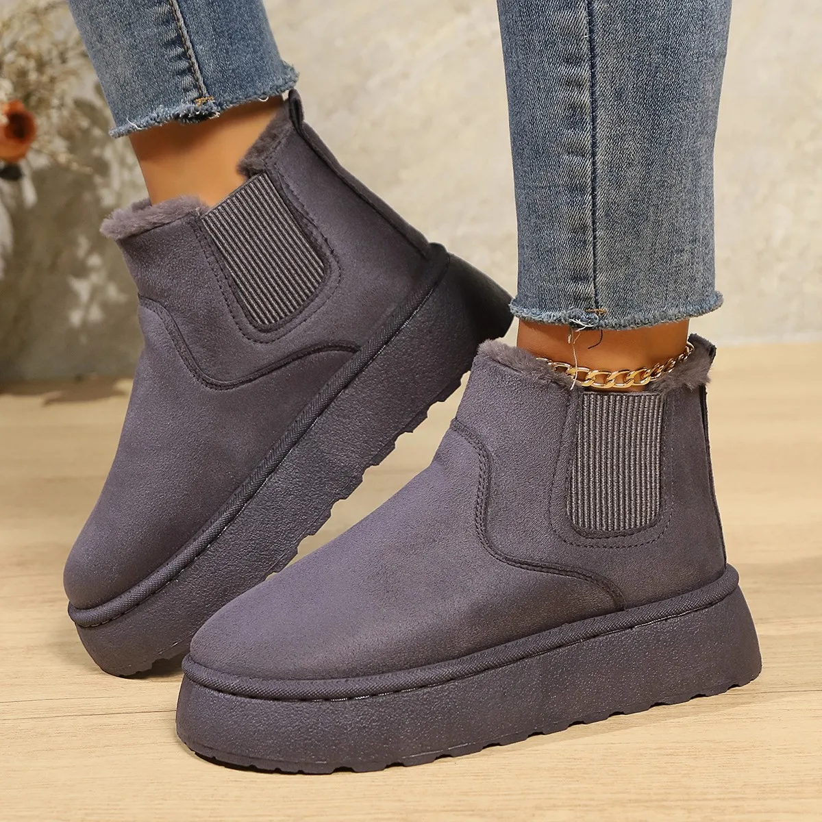 Luxury Snow Boots Women\'s Low Shoes Flat Heel Booties Ladies Winter Footwear Boots Women Thickening Plus Velvet Warm Boots