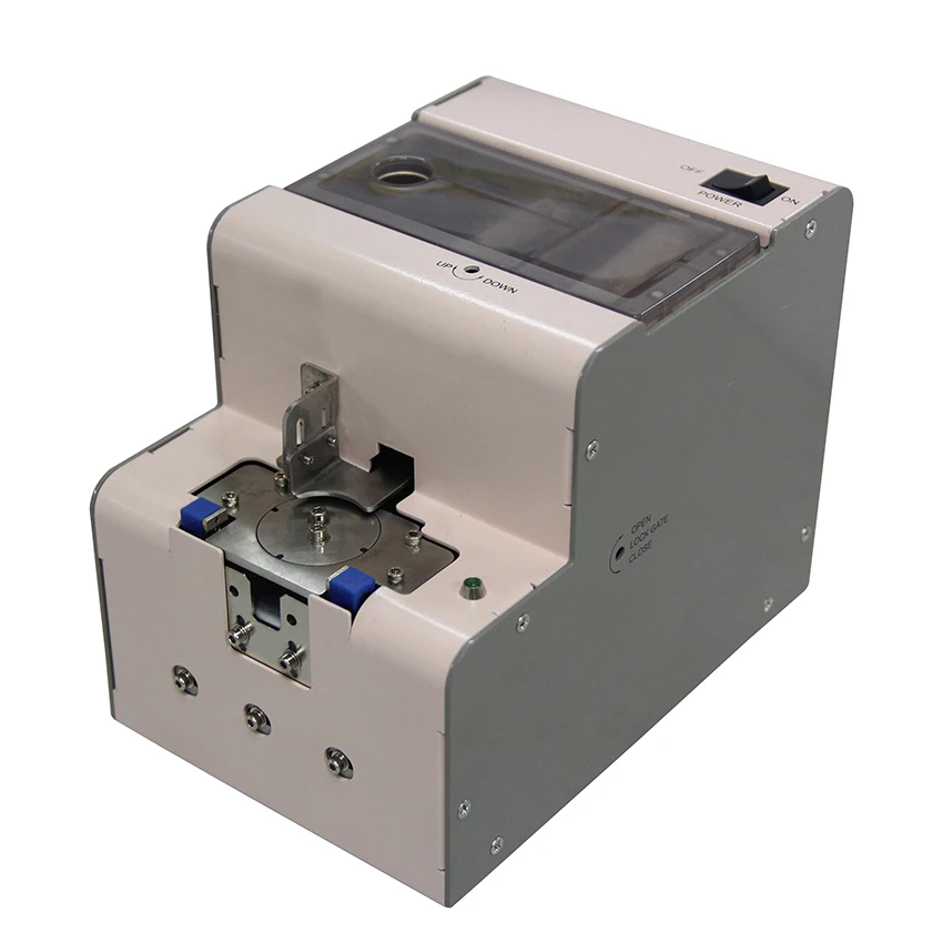 Automatic arranging locking screw machine