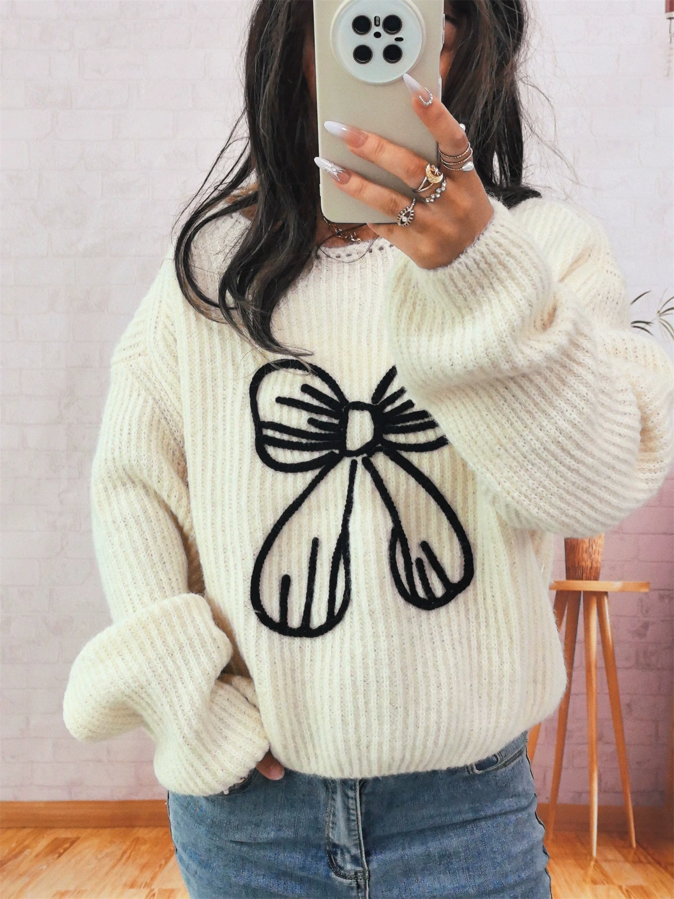 Autumn and winter new simple casual bow embroidery decoration knitted pullover sweater long sleeved sweater for women