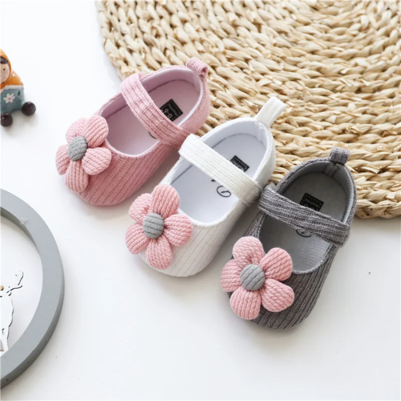 0-1 Year Old Princess Shoes Woolen Female Baby Shoes Soft Soled Baby Comfortable Flower Walking Cute Shoe