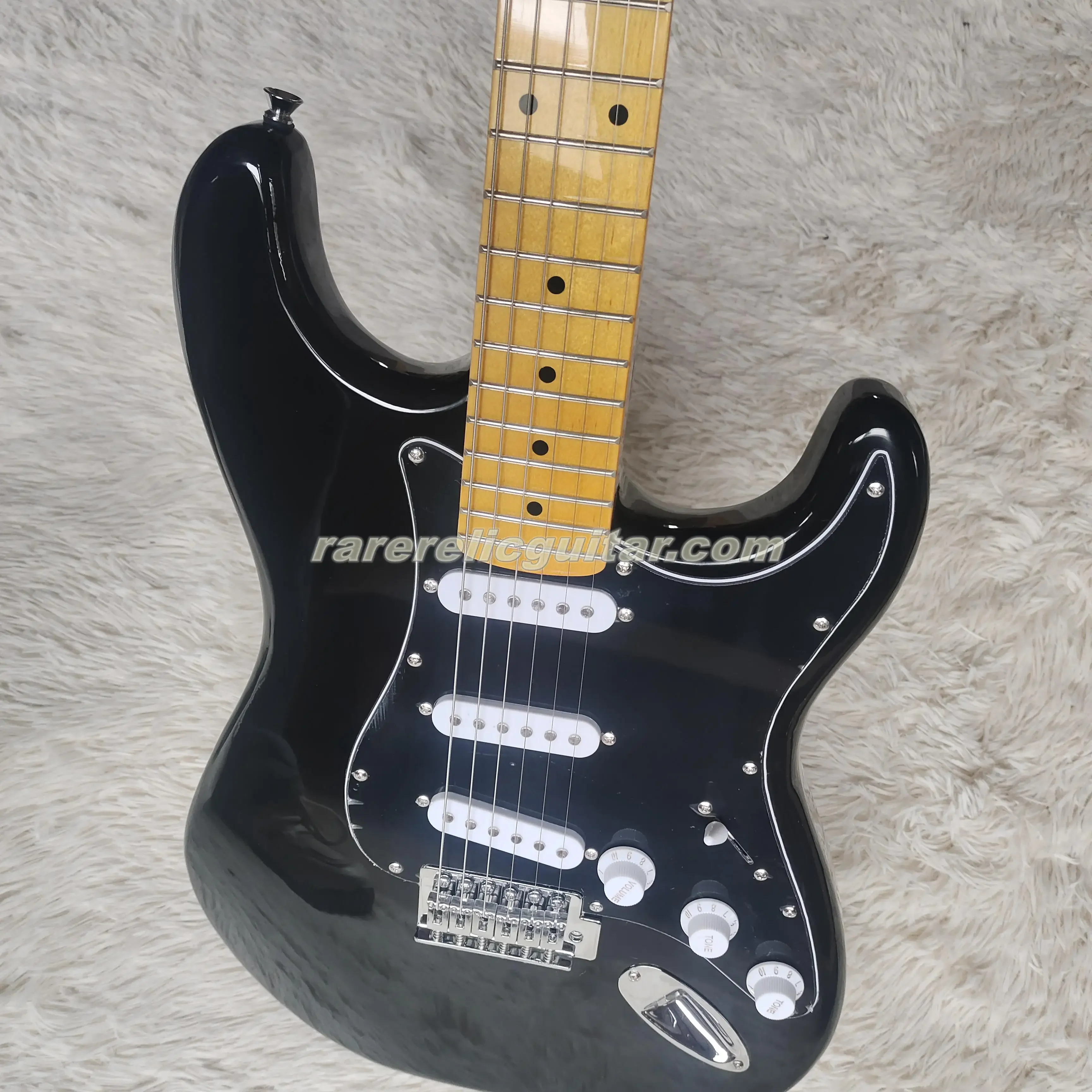 Custom Shop David Black Electric Guitar Varnish Lacquer Maple Fingerboard SSS Pickups Vintage Tuners Chrome Hardware