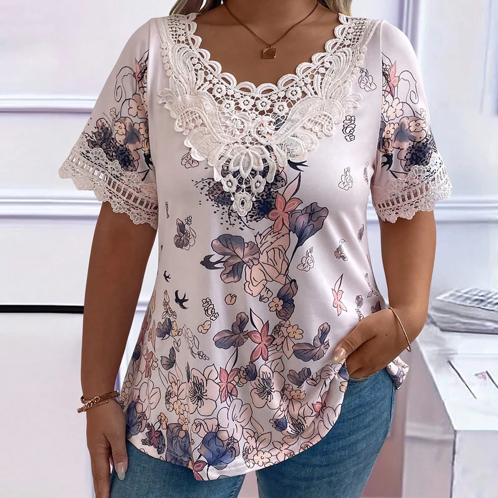 Damska koszulka Plus Size z głębokim dekoltem w serek, koronkowymi wstawkami, basic, codzienna, do pracy, do domu i biura.