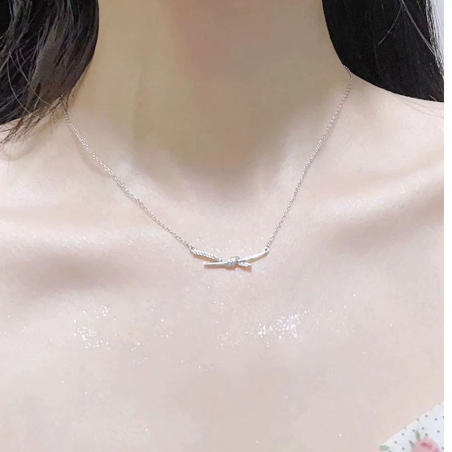 1pc Eaquisite Knot Twist Inlay Bend Fashion Zircon Copper Silver Color Gold Color Necklace Woman Party Gift