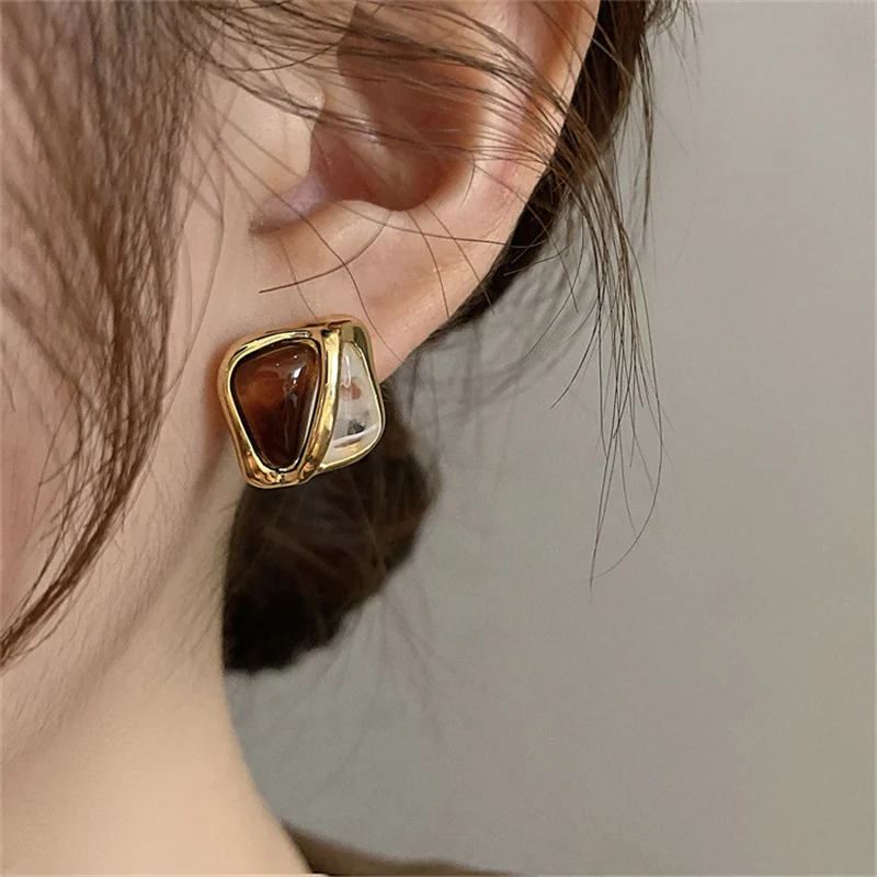 

2023 Trendy Vintage Contrast Geometric Square Earring Women Classic Light Luxury Earrings Fashion Female Jewelry Party Gift
